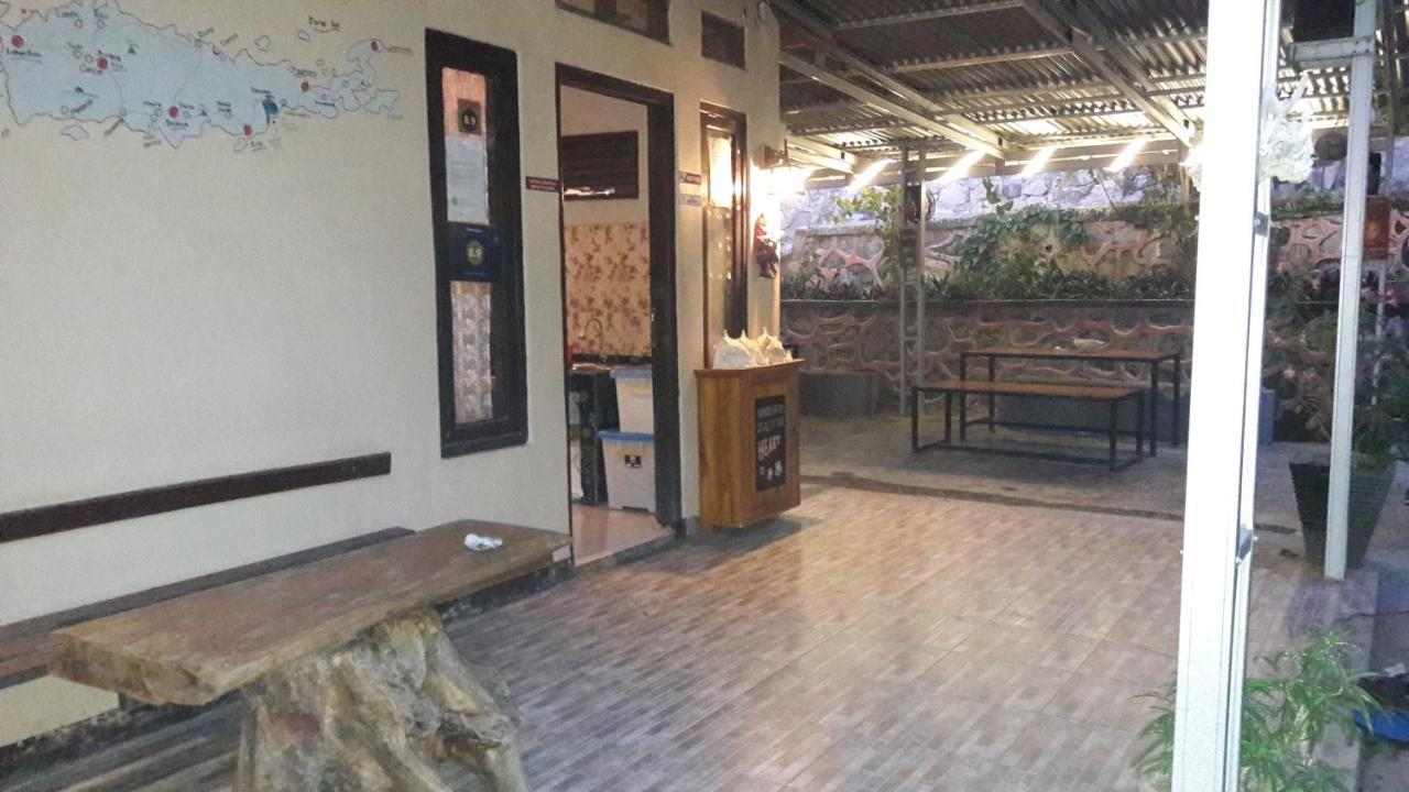 G-Rima Home Stay Labuan Bajo Buitenkant foto