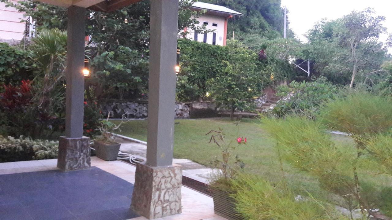 G-Rima Home Stay Labuan Bajo Buitenkant foto