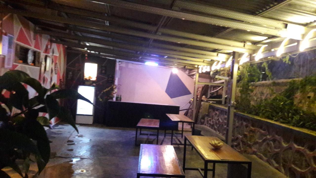 G-Rima Home Stay Labuan Bajo Buitenkant foto