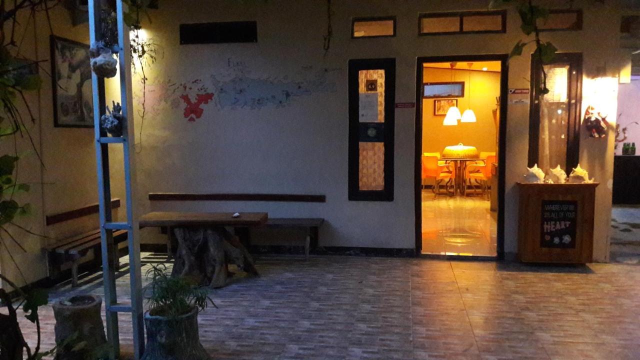 G-Rima Home Stay Labuan Bajo Buitenkant foto