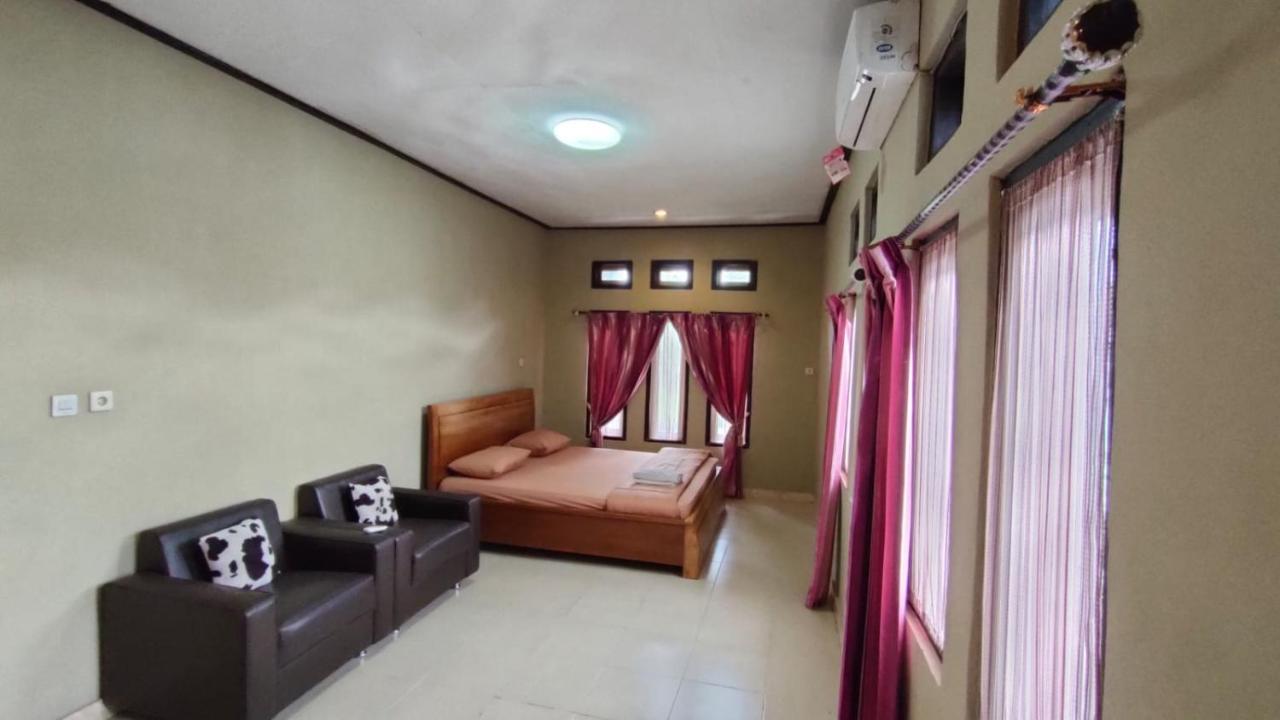 G-Rima Home Stay Labuan Bajo Buitenkant foto
