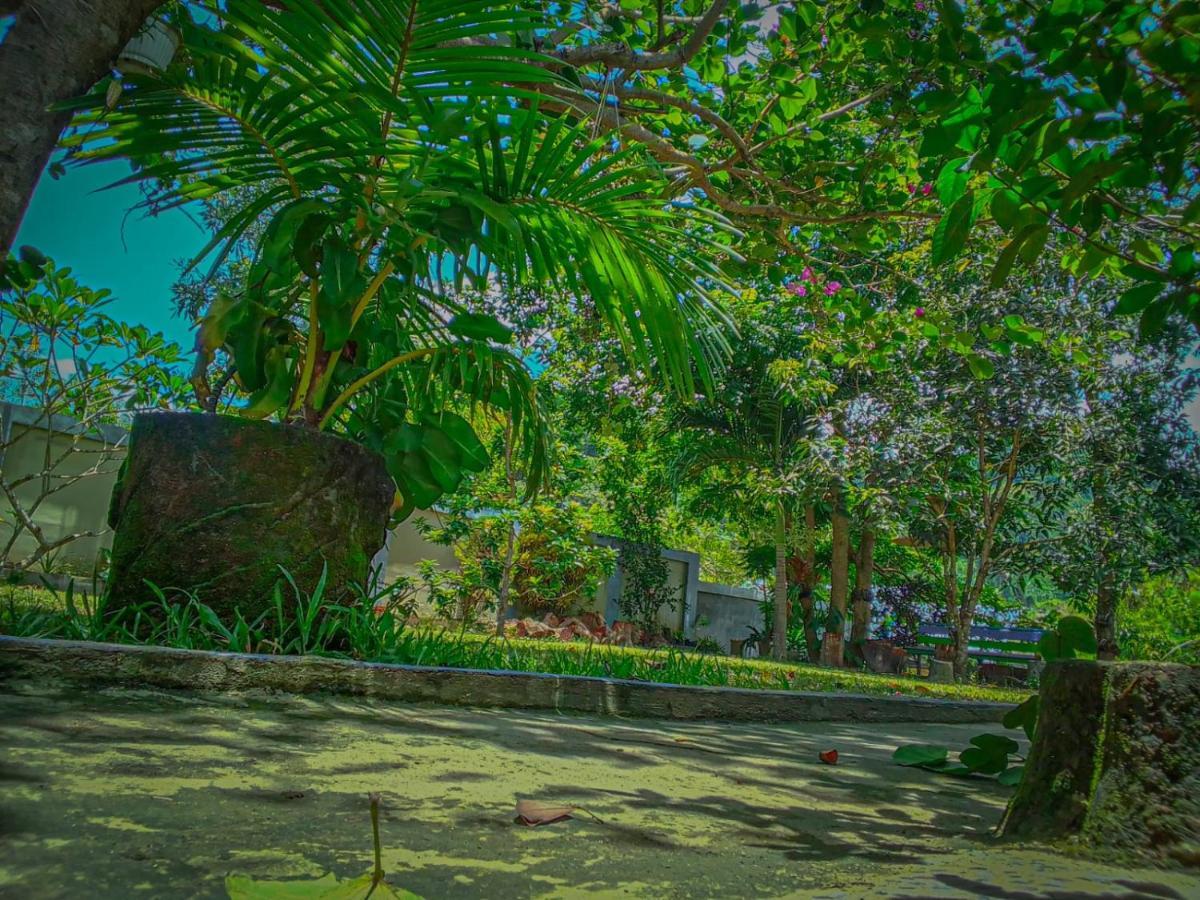 G-Rima Home Stay Labuan Bajo Buitenkant foto
