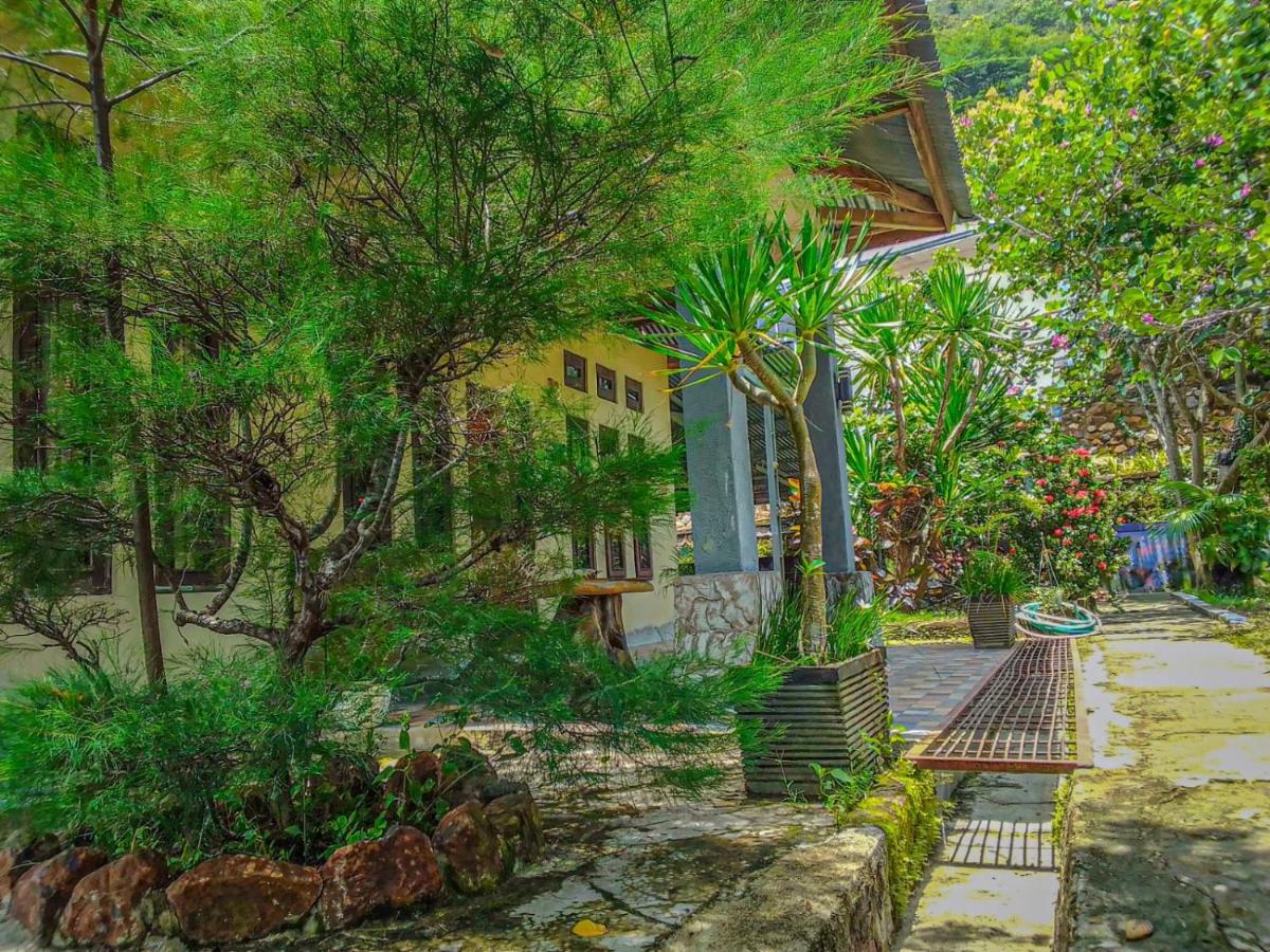 G-Rima Home Stay Labuan Bajo Buitenkant foto