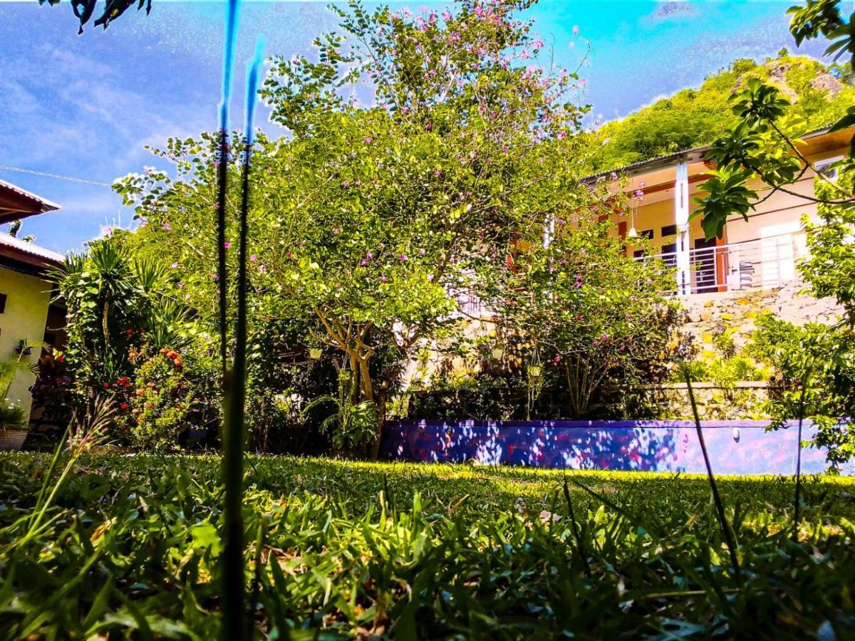 G-Rima Home Stay Labuan Bajo Buitenkant foto