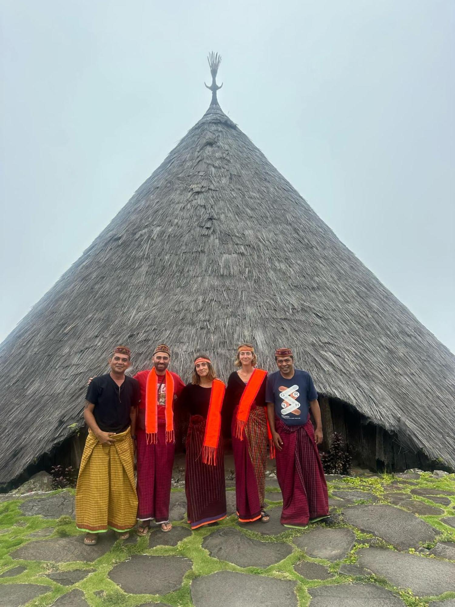 G-Rima Home Stay Labuan Bajo Buitenkant foto